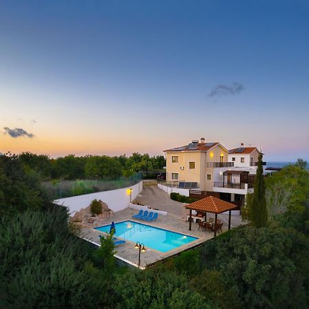 Villa Ira Finiki Латхі Екстер'єр фото