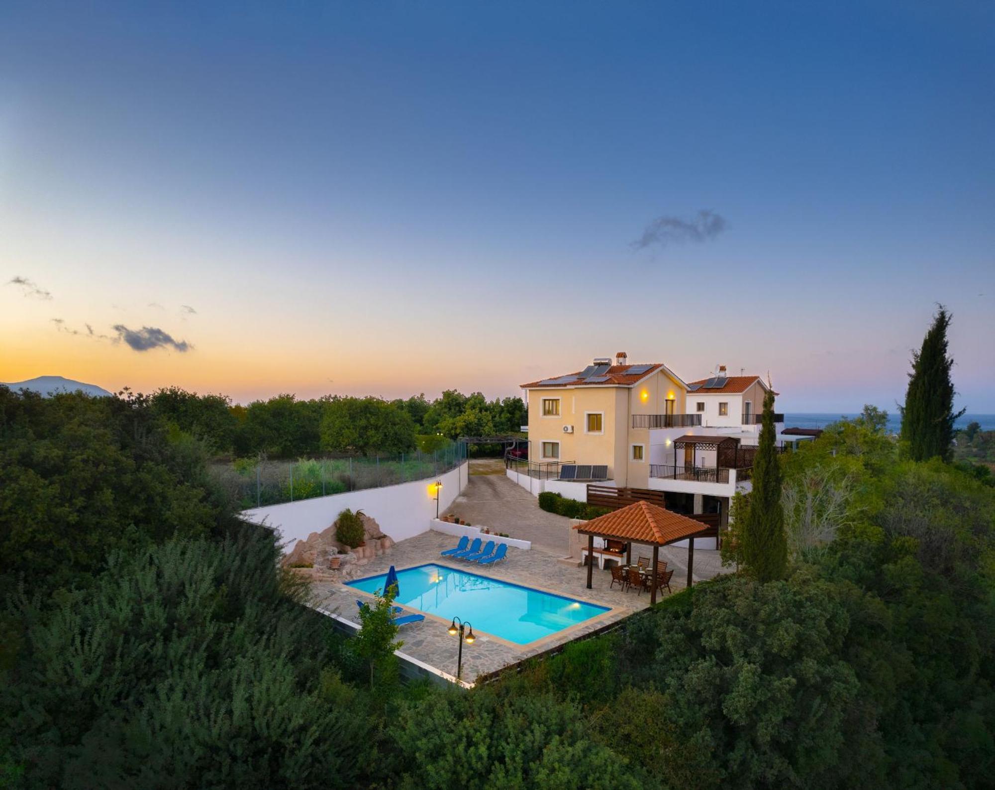 Villa Ira Finiki Латхі Екстер'єр фото