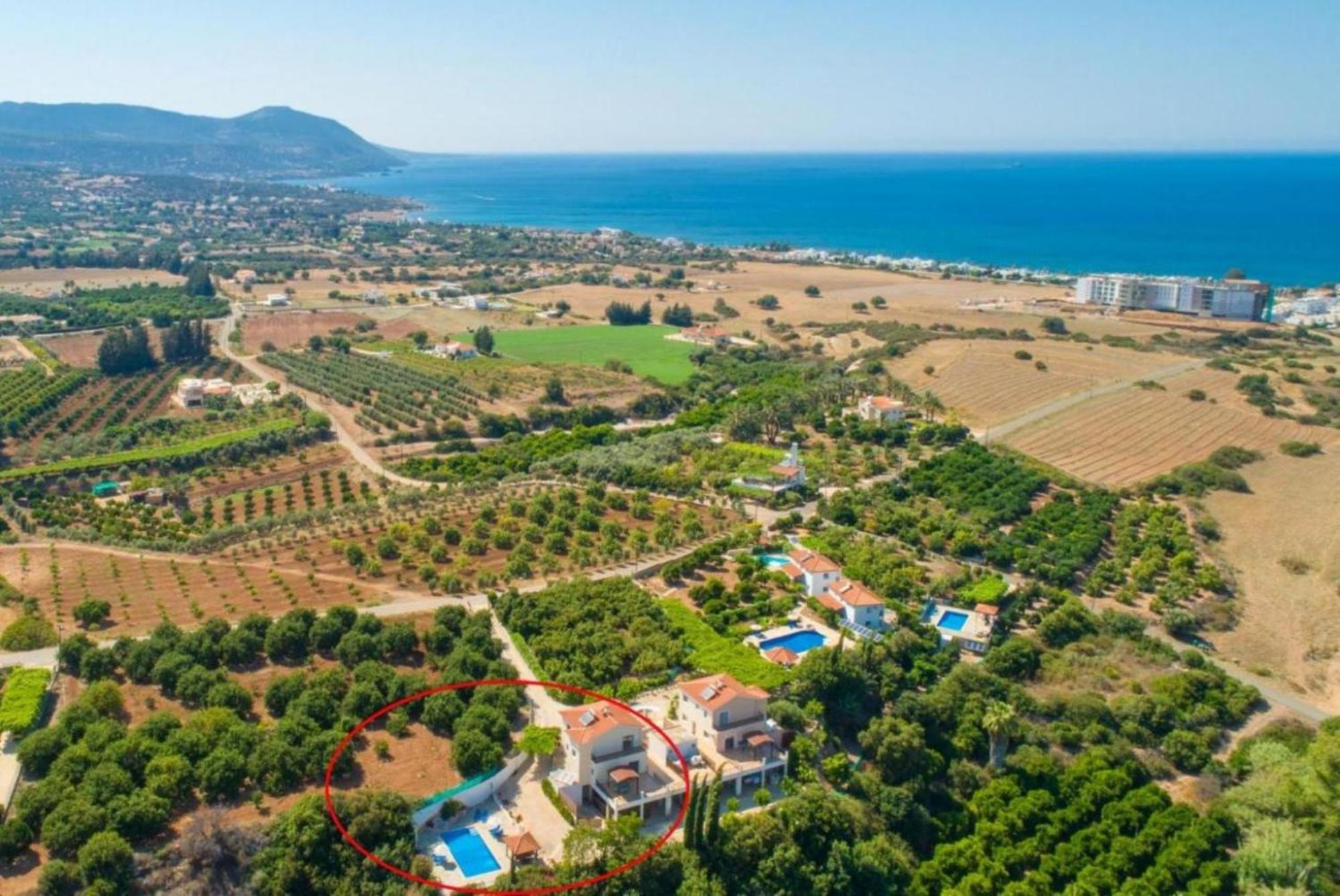 Villa Ira Finiki Латхі Екстер'єр фото
