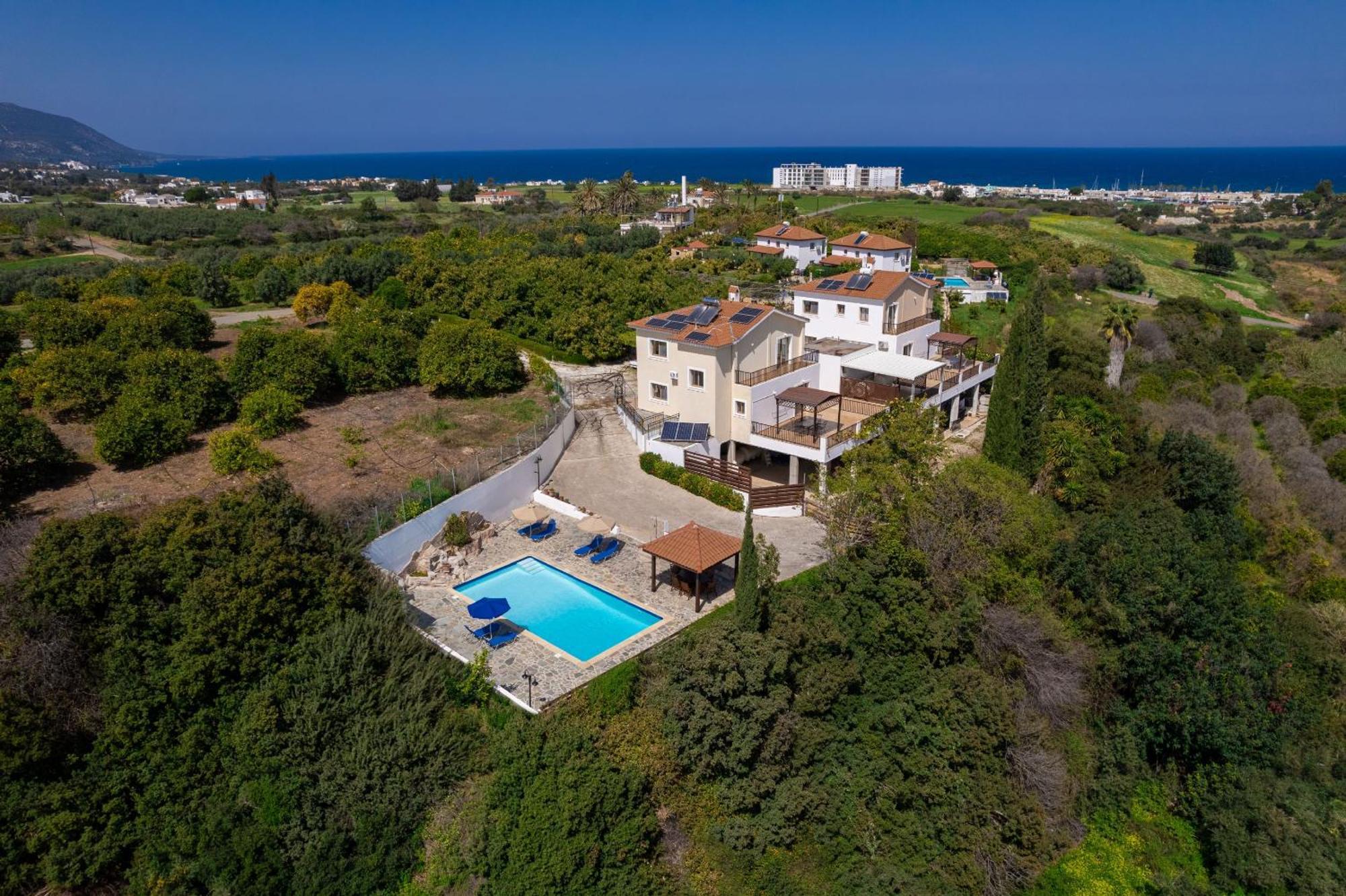 Villa Ira Finiki Латхі Екстер'єр фото
